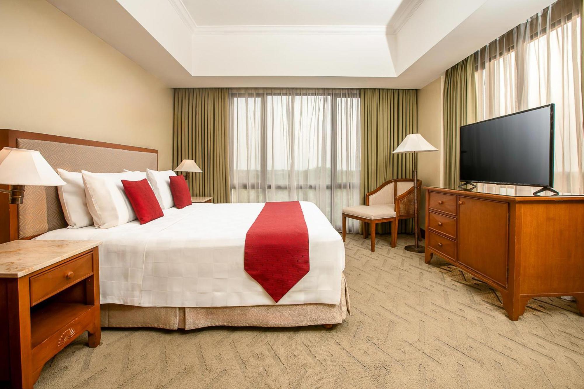 Aryaduta Lippo Village Tangerang