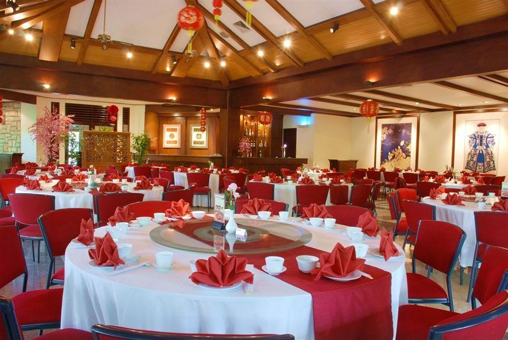 Aryaduta Lippo Village Hotel 4*