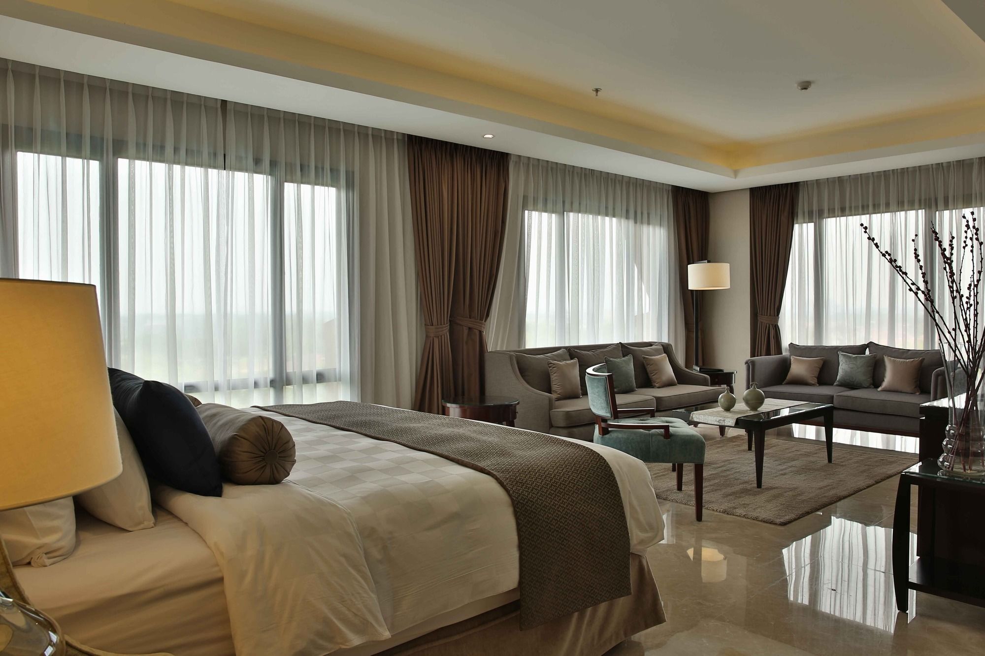 Aryaduta Lippo Village Tangerang