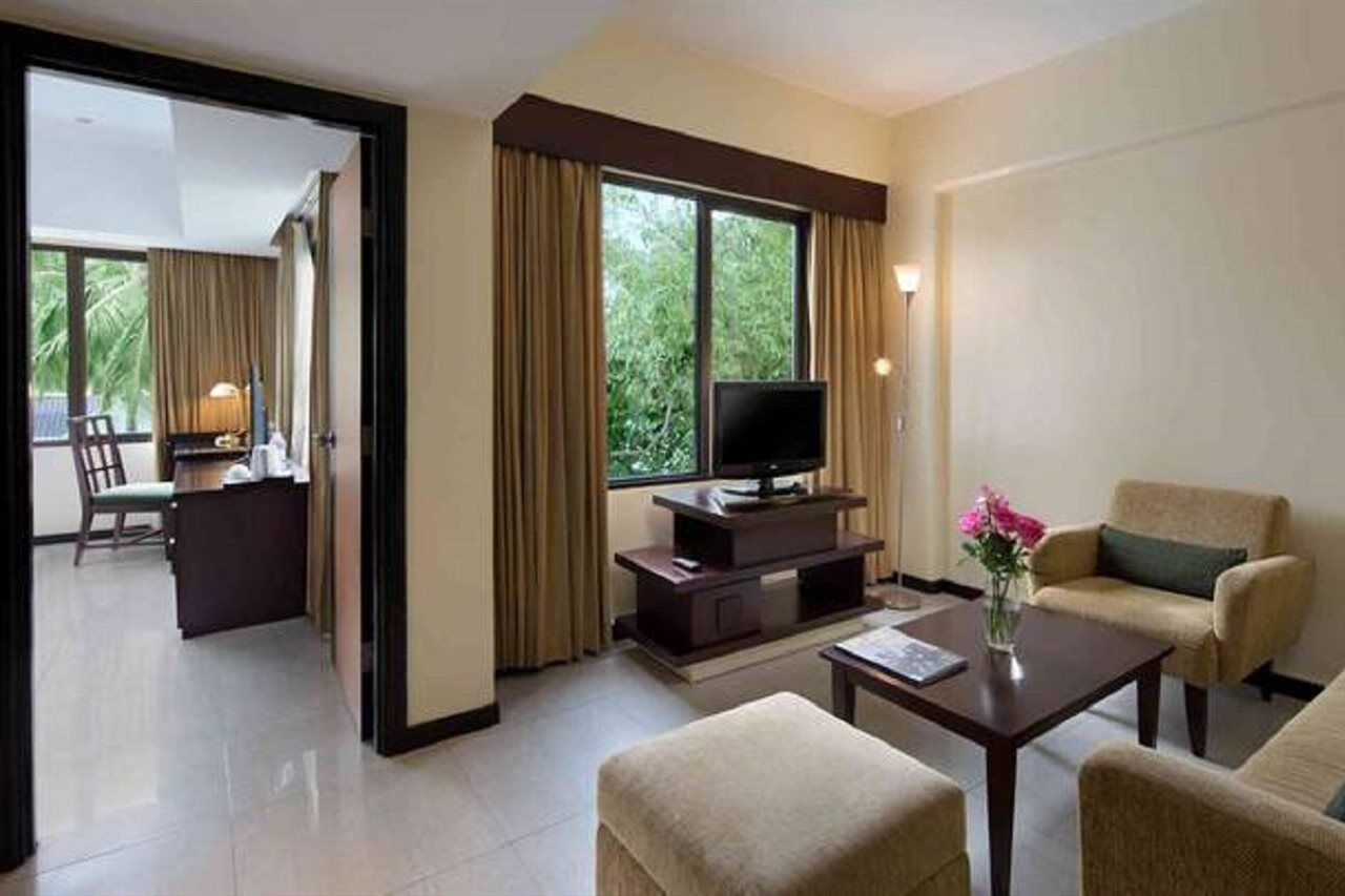 Hotel Aryaduta Lippo Village 4*
